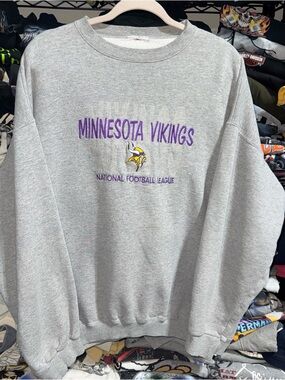 Vintage 90s Minnesota Vikings Embroidered Gray Crewneck Size Xl